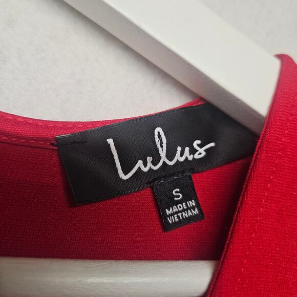 Lulu's Red V-neck Skater Dress - Picture 3 of 7